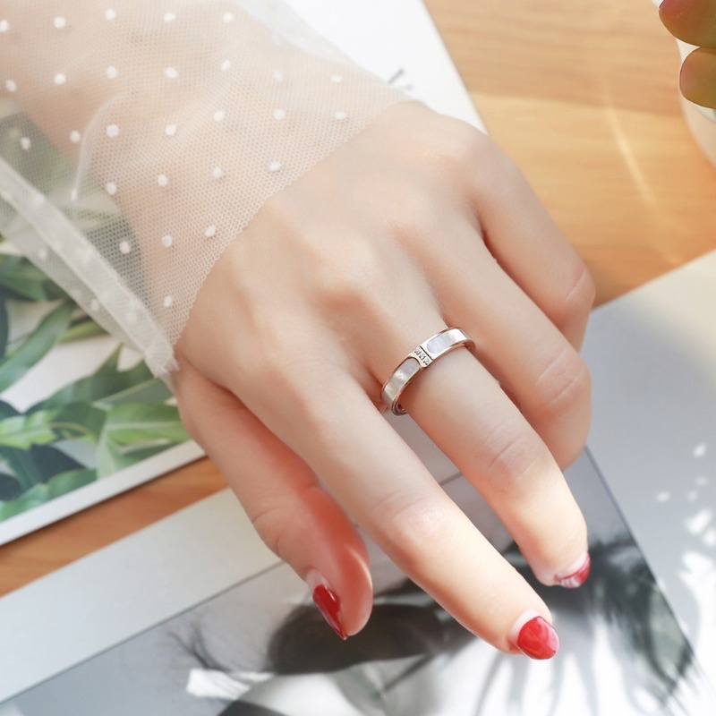 Nhẫn Thép Titan Mạ Vàng Hồng 18K Đính Đá Sang Trọng Cho Nữ