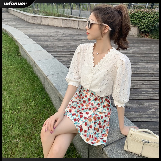 Áo Kiểu Tay Phồng Cổ Chữ V Phối Ren Phong Cách Retro