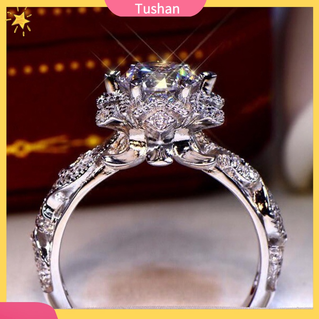 Nhẫn Nữ Mặt Hoa Đính Đá Sang Trọng