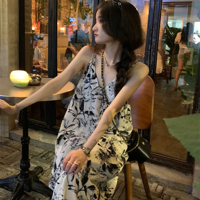 Đầm Hai Dây Cổ Chữ V Họa Tiết Hoa Thiết Kế Mới Thời Trang Mùa Hè Dành Cho Nữ