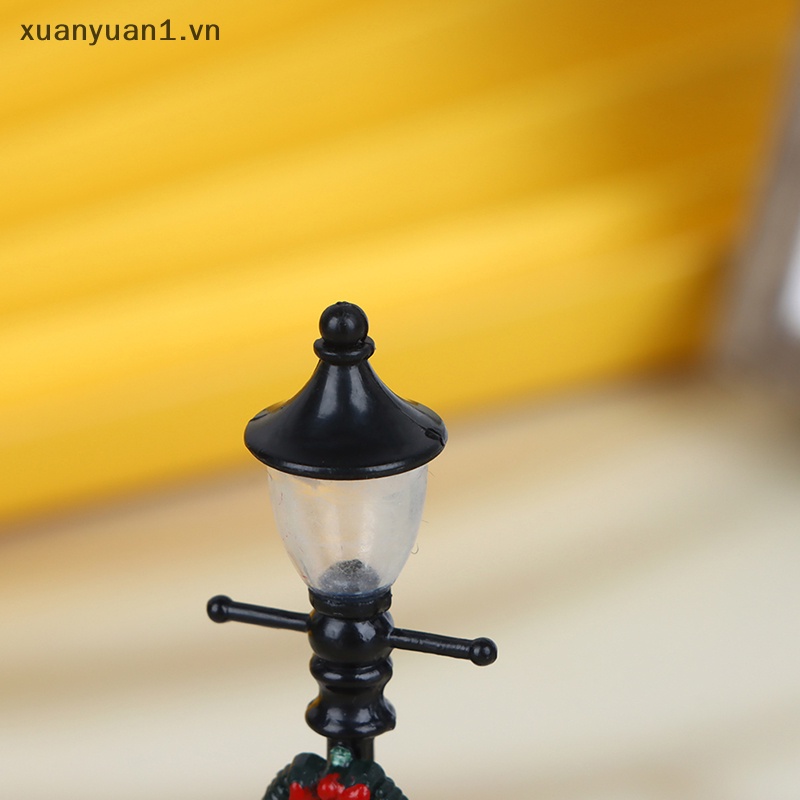 Mô Hình Đèn Đường Mini Tỉ Lệ 1 / 12 Dùng Để Trang Trí Nhà Búp Bê
