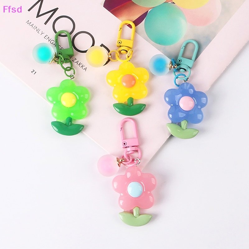 Móc Khóa Bóng Tròn Hình Hoa Dễ Thương Trang Trí Ba Lô / Túi Xách / Xe Hơi