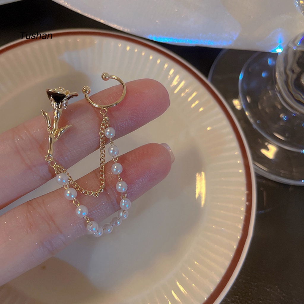 1 Khuyên Kẹp Vành Tai Hình Hoa Hồng Đen Đính Ngọc Trai Giả Cao Cấp