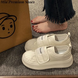 Giày thể thao trắng mũi vỏ sò thời trang cho nữ