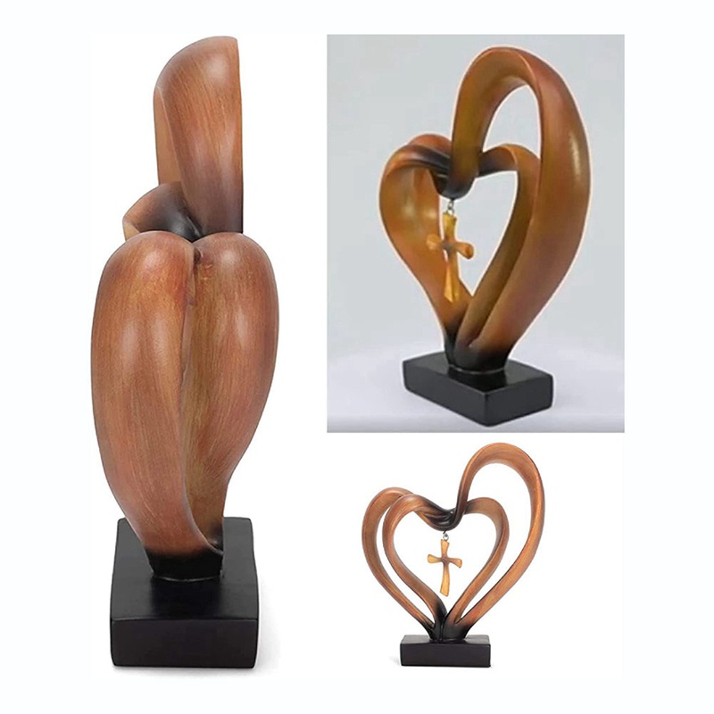 Chúa Jesus Thánh Giá Để Bàn Trang Trí Kèm 2 Trái Tim