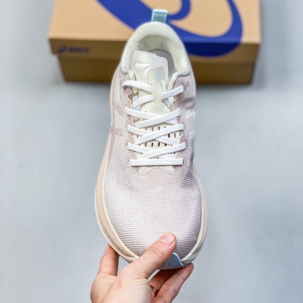 Giày Thể Thao Chuyên Nghiệp, Siêu Co Dãn