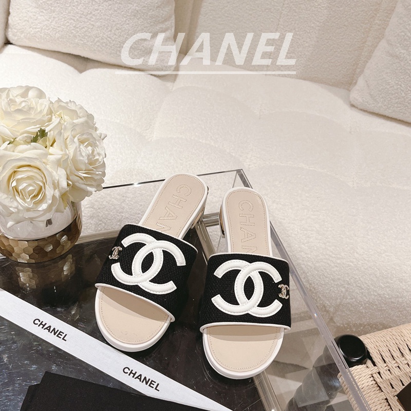 Dép Da Bò Phối Dây Xích Và Khóa Cài Thêu Họa Tiết Đính Đá Phong Cách Ý Thời Trang Quyến Rũ Cho Nữ