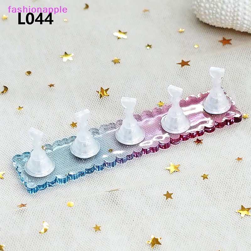 Giá Đỡ Nam Châm Trưng Bày Móng Tay Giả Tiện Lợi