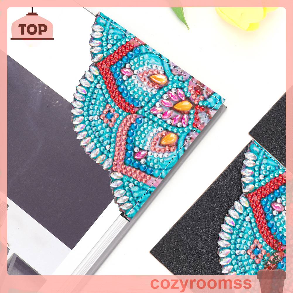 Thẻ Đánh Dấu Trang Sách Hình Tam Giác Bằng Da 5D DIY