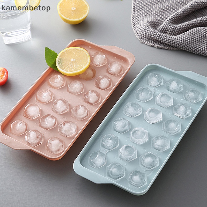 Khuôn Nhựa Làm Đá Viên 18 Ô Có Nắp Đậy Tiện Lợi