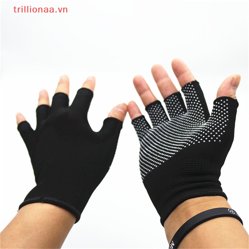 Găng Tay Thể Thao Hở Ngón Chuyên Dụng Dành Cho Nam Và Nữ