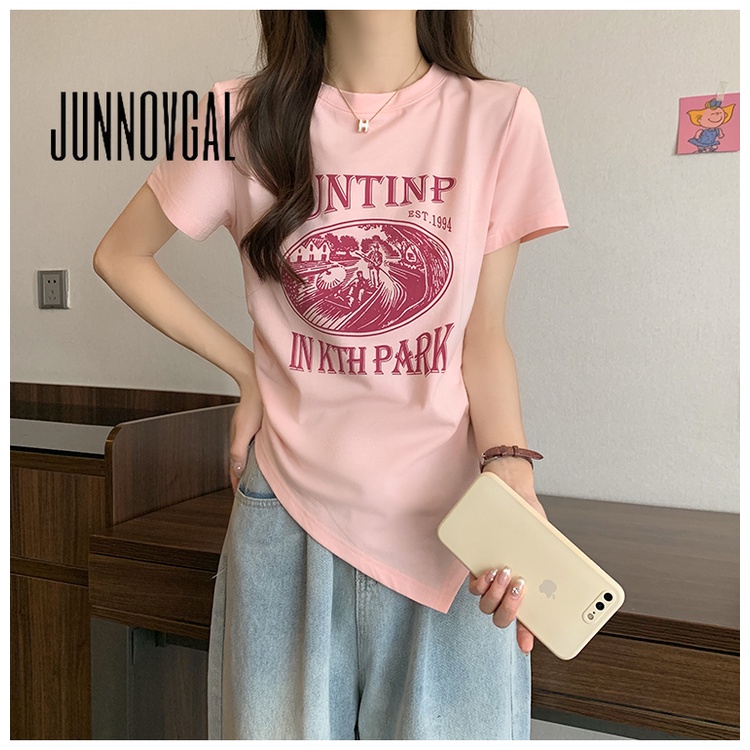 Áo thun JUNNOVGAL thiết kế vai trước gợi cảm in hình thời trang mới