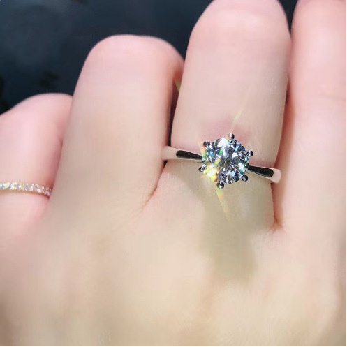 Nhẫn Dạng Mở Có Thể Điều Chỉnh Kích Thước One Carat of Platinum Moissanite Đá Moissanite Quà