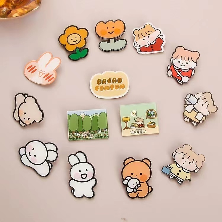 Ghim cài trang trí túi và trang phục bằng acrylic họa tiết hoạt hình xinh xắn -Fashinrandy