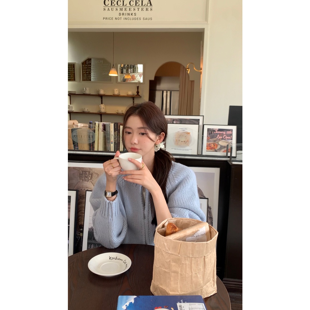 Zipper knitted sweater cardigan outer match women's early autumn short French retro advanced temperament loose coat MC women's TO7P