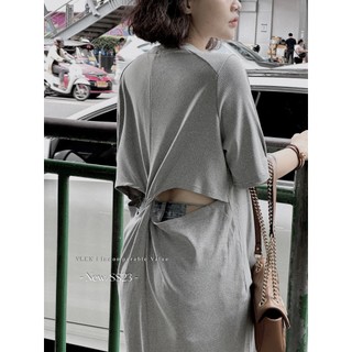 đầm suông ba.sic khoét sau lưng 