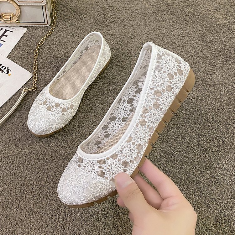 Dép lưới rỗng phụ nữ phong cách mới rỗng thêu đế mềm thoáng khí giày mẹ giày lỗ giày bệt