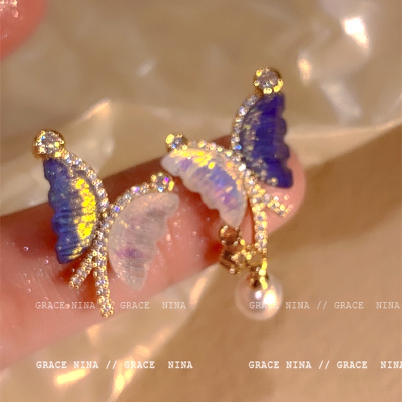 Khuyên Tai Hình Bướm Đính Ngọc Trai Cao Cấp Phong Cách Mới 2023