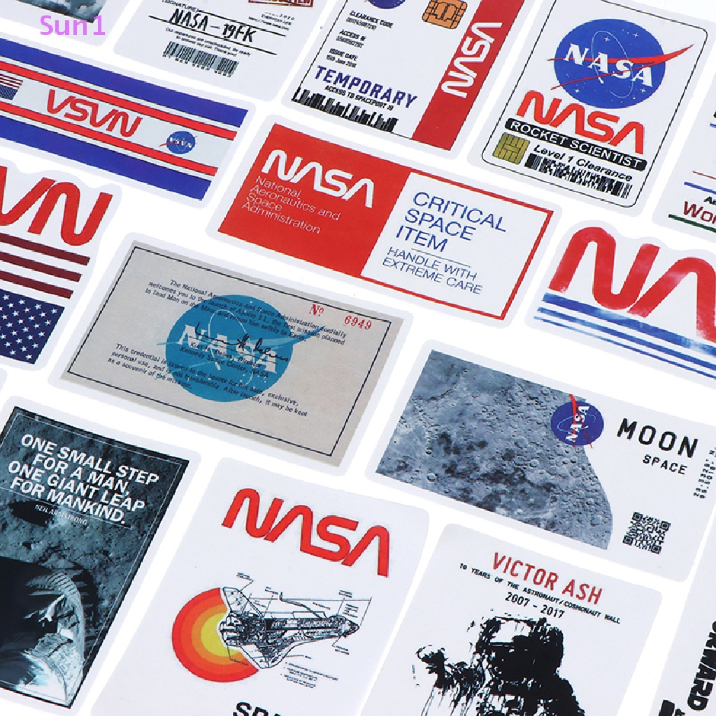 Set 50 Miếng Dán Trang Trí Xe Hơi / Laptop / Điện Thoại Họa Tiết Phi Hành Gia Hoạt Hình