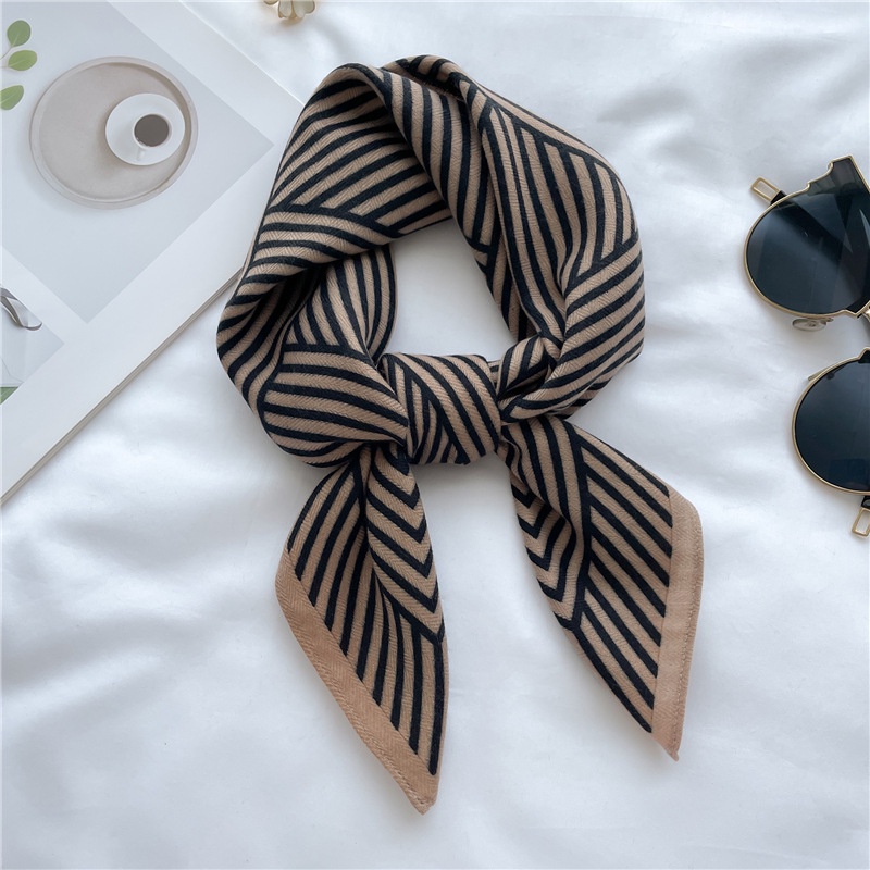 Khăn Choàng Cổ Hình Vuông Bằng Vải Nhung Kích Thước 65x65cm Thời Trang Xuân Hè