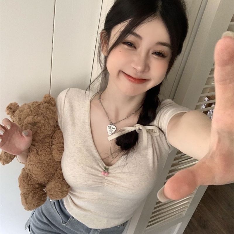 Áo Thun Tay Ngắn Cổ Chữ V Dáng Ôm Thời Trang Cá Tính Cho Nữ