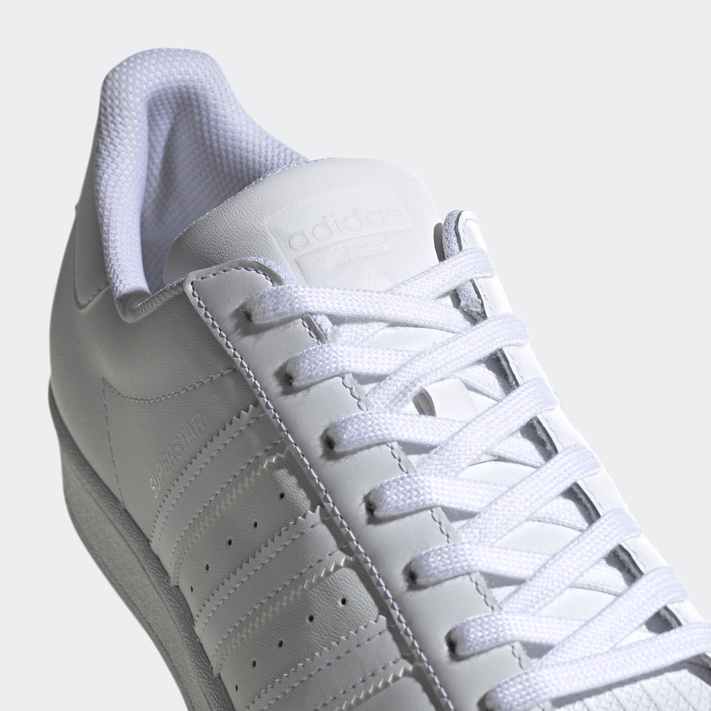 Adidas Phong cách sống Giày Superstar Unisex trắng EG4960