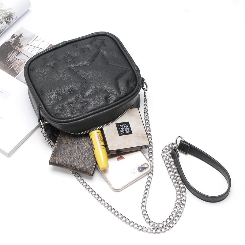 Ielgy Túi Đeo Vai Hình Vuông Màu Trơn Phối Dây Xích Mẫu Ngôi Sao Phong Cách Nước