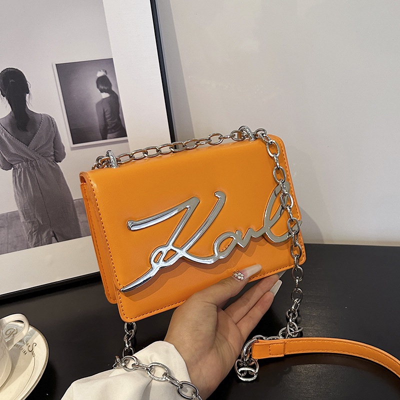 Túi Đeo Chéo Hình Vuông Cỡ Nhỏ Phối Dây Đeo Sợi Xích Thời Trang