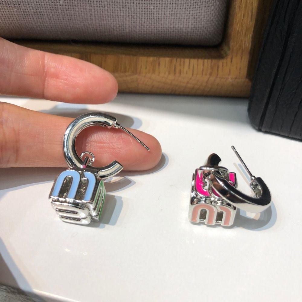 Khuyên Tai Hình Khối Chữ M Tráng Men Độc Đáo Phong Cách Vintage Thanh Lịch