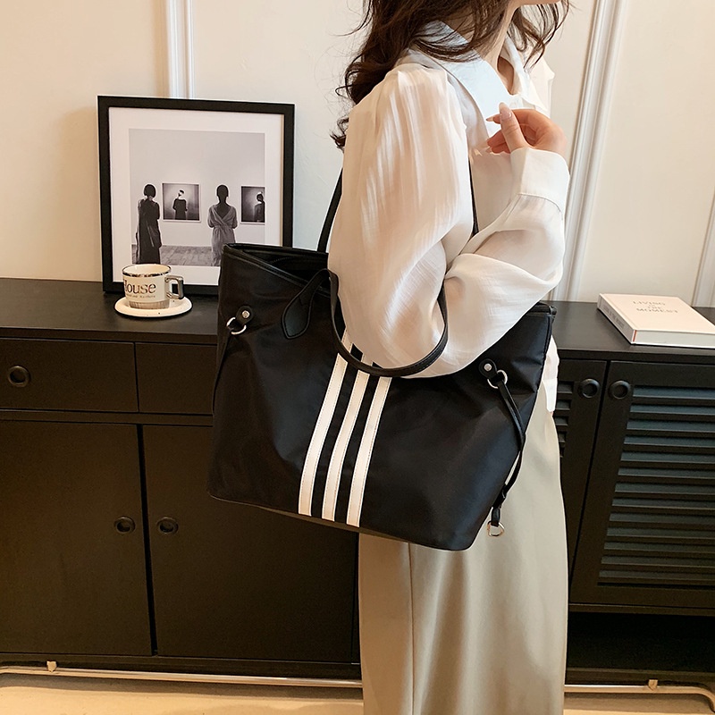 Túi Xách Cỡ Lớn Chất Liệu Nylon Cao Cấp Thiết Kế Đơn Giản Thời Trang Theo Phong Cách Hàn Quốc Cho Nữ One