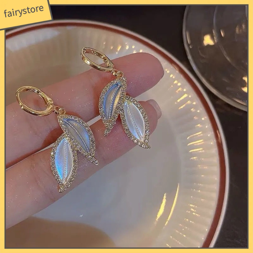 1 Đôi Bông Tai Hình Chiếc Lá Đính Đá Sang Trọng Dành Cho Nữ