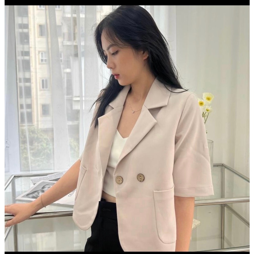 Áo blazer lửng cộc tay cúc dừa vạt cong H211