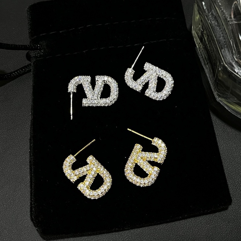 Bông Tai Chữ V Đính Đá Zircon Lấp Lánh Thời Trang 2023 Cho Nữ