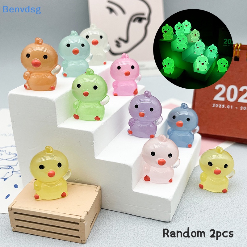 Bộ 2 Tượng Gà Con Bằng Nhựa Phát Quang Trang Trí Tiểu Cảnh