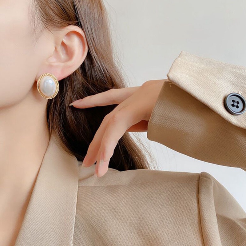 Ygt Đôi Khuyên Tai Hình Hoa Bướm Đính Ngọc Trai Đơn Giản Phong Cách Hàn Quốc Cho Nữ