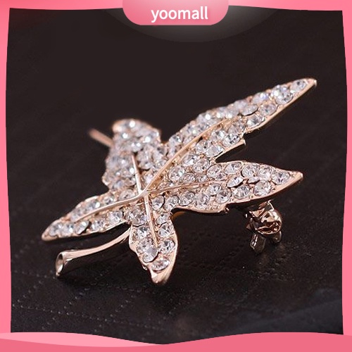 Ghim Cài Áo Hình Lá Phong Đính Đá Thời Trang