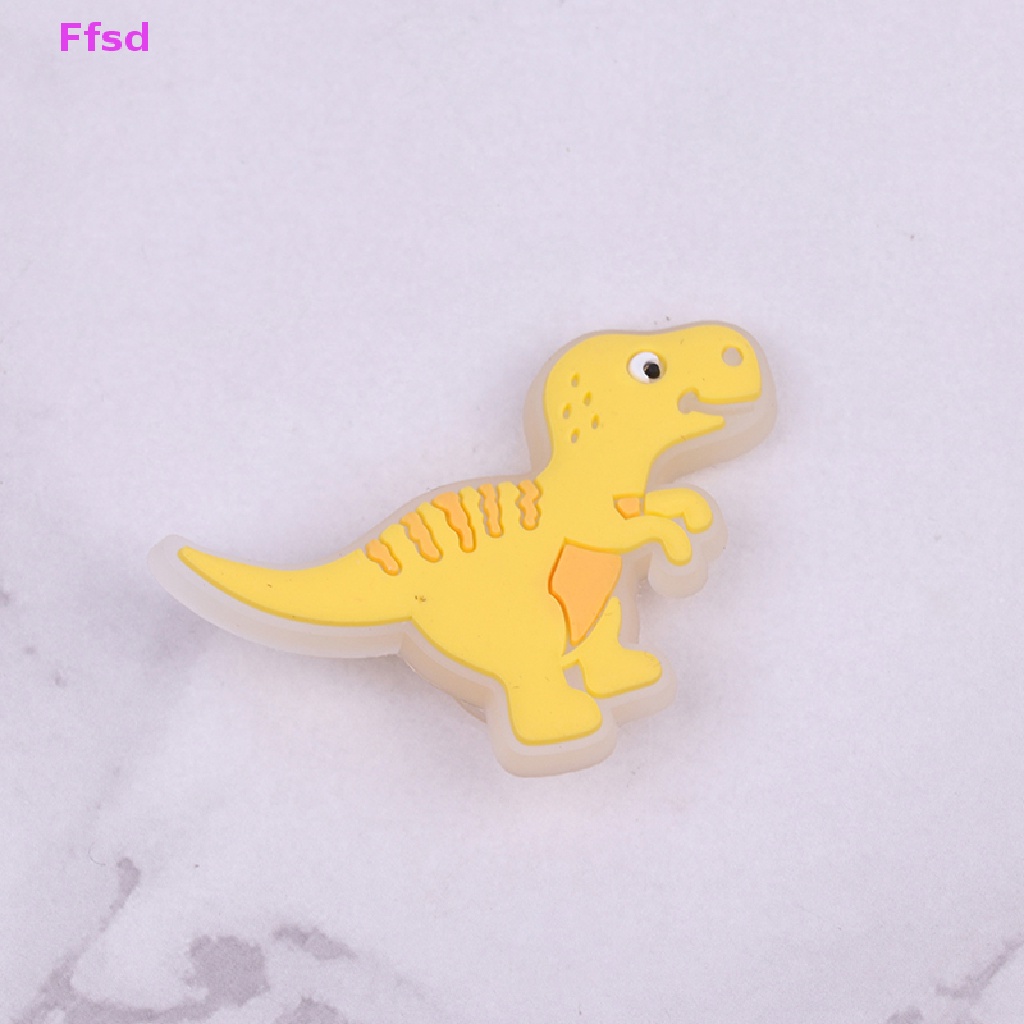 {Ffsd} 1 Khóa Dây Giày Hình Khủng Long Hoạt Hình Dạ Quang Dễ Thương Trang Trí Giày * Bán Chạy