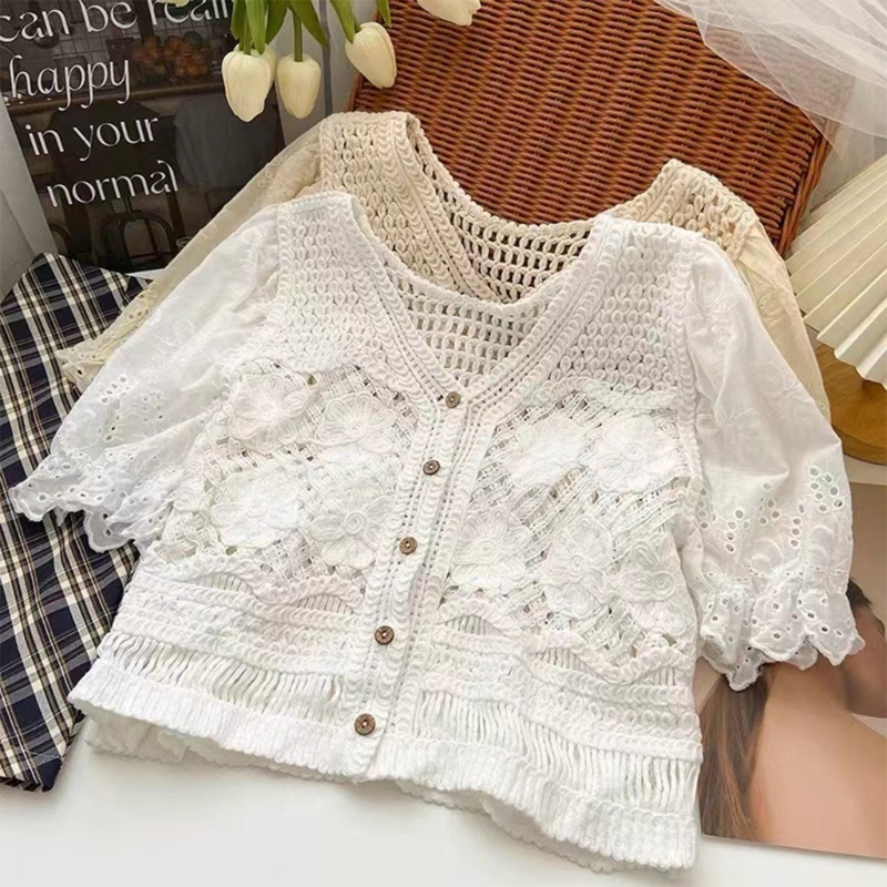 Áo Voan Dệt Kim Ngắn Tay Cổ Chữ V Phối Nút Xinh Xắn Thời Trang