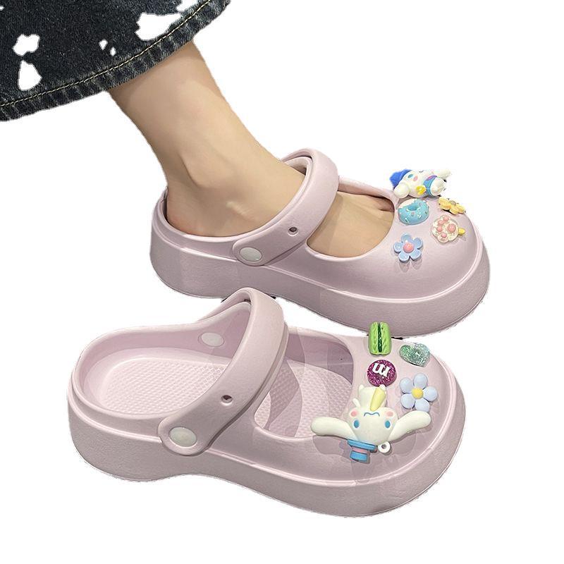 Dép Sandal Đế Dày Đục Lỗ Họa Tiết Hoạt Hình Cinnamoroll Dễ Thương Cho Nữ