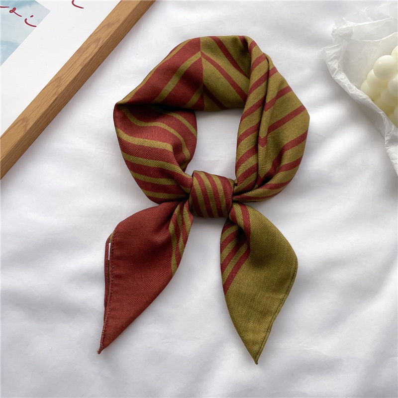 Khăn Choàng Cổ Hình Vuông 65X65Cm Bằng Vải Nhung Mềm Mại Thân Thiện Với Da Trẻ Em