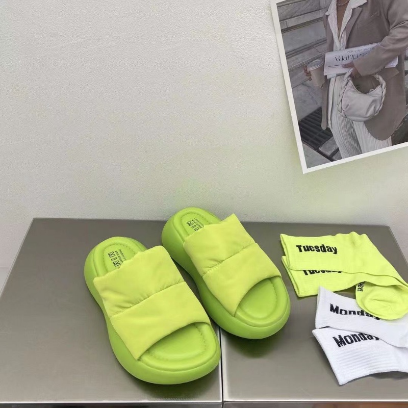 Kisstyle Dép Sandal Xỏ Ngón Đế Dày Mũi Tròn Bằng Vải Mềm Thoáng Khí Thoải Mái Ngoài Trời Cho Nữ