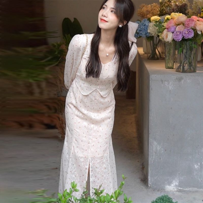 Đầm Đuôi Cá Giả Hai Mảnh Họa Tiết Hoa Nhẹ Nhàng Phong Cách Hàn Quốc Mùa Xuân