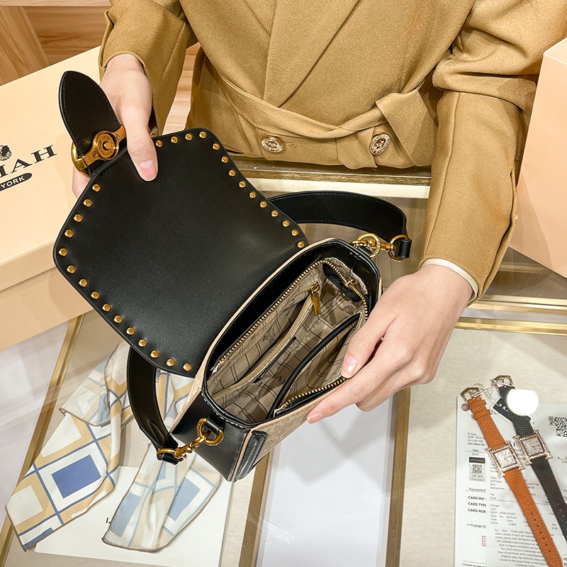 Túi Đeo Chéo Famy Thời Trang 2023 Sang Trọng Cho Nữ