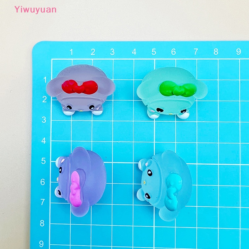 Bộ 2 Tượng Trang Trí Phát Quang Hình Hoạt Hình Mini Bằng Nhựa Resin Mới