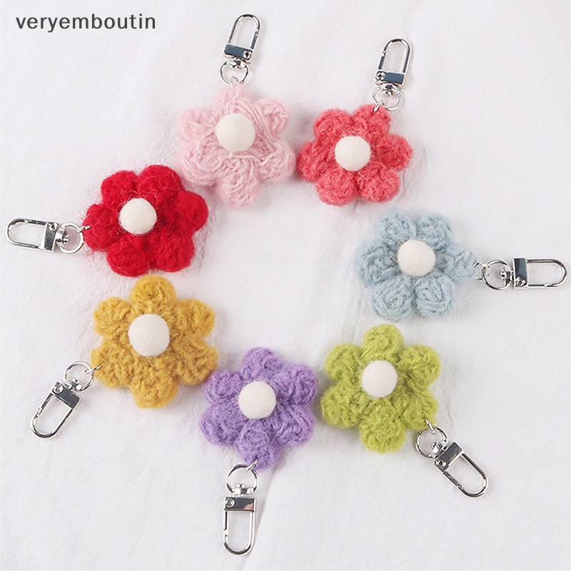 Móc Khóa Hình Bông Hoa Đan Len Màu Sắc Ngọt Ngào Xinh Xắn