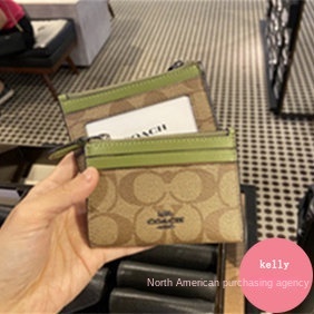 Coach Kẹp Giữ Thẻ Tên Các Thành Viên