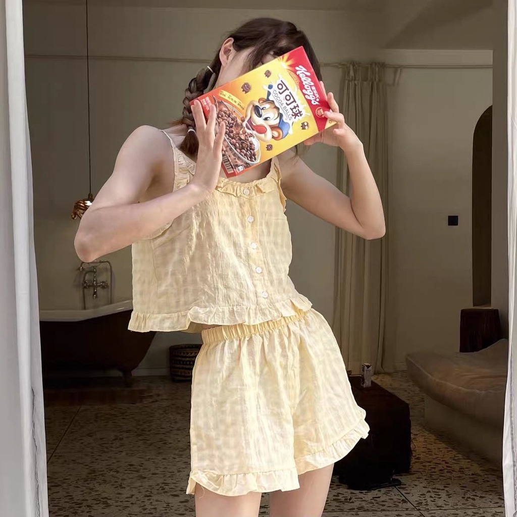Bộ Đồ Ngủ Áo Hai Dây Phối Quần Short Họa Tiết Caro Ngọt Ngào Thời Trang Mùa Hè Cho Bạn Gái