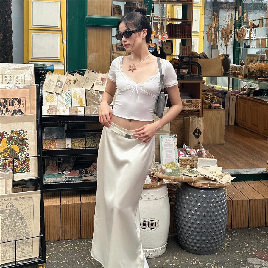 Weird Puss Áo Thun Crop top Tay Ngắn Cổ Chữ V Phối Ren Thắt Nơ Màu Trơn Phong Cách Đường Phố Mùa Hè Cho Nữ