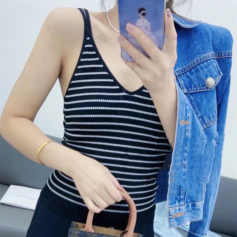 Áo Hai Dây Ôm Dáng Mẫu Mới 2023 Kẻ Sọc Có Đệm Ngực Đẹp Mắt Phù Hợp Với Nữ