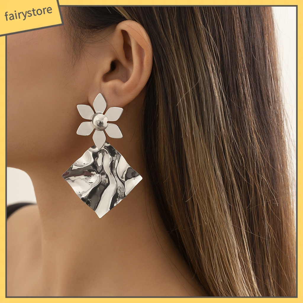 1 Đôi Bông Tai Hình Vuông Dáng Dài Xếp Ly Thiết Kế Bất Đối Xứng Thời Trang